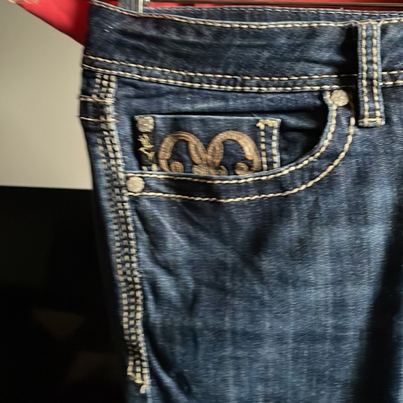 Jeans - Picture 2 of 5